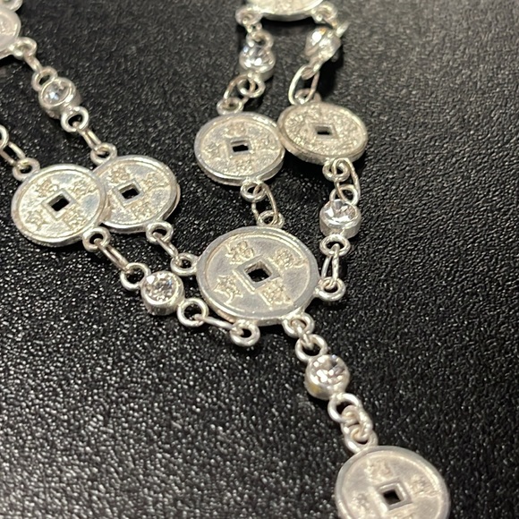 Silver tone necklace - Picture 2 of 3